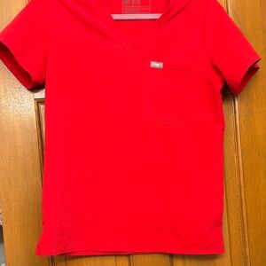 Figs Catarina top size small in red